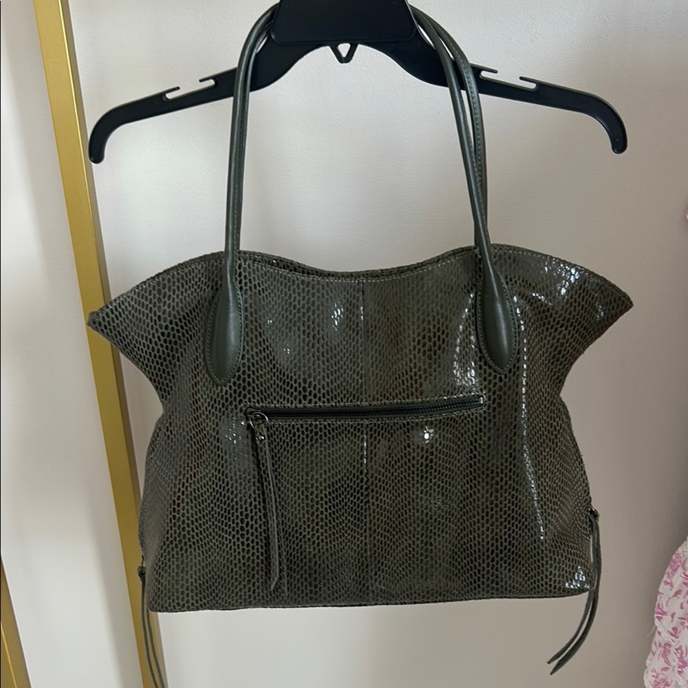 Sorial Green Leather Tote with Textured Finish